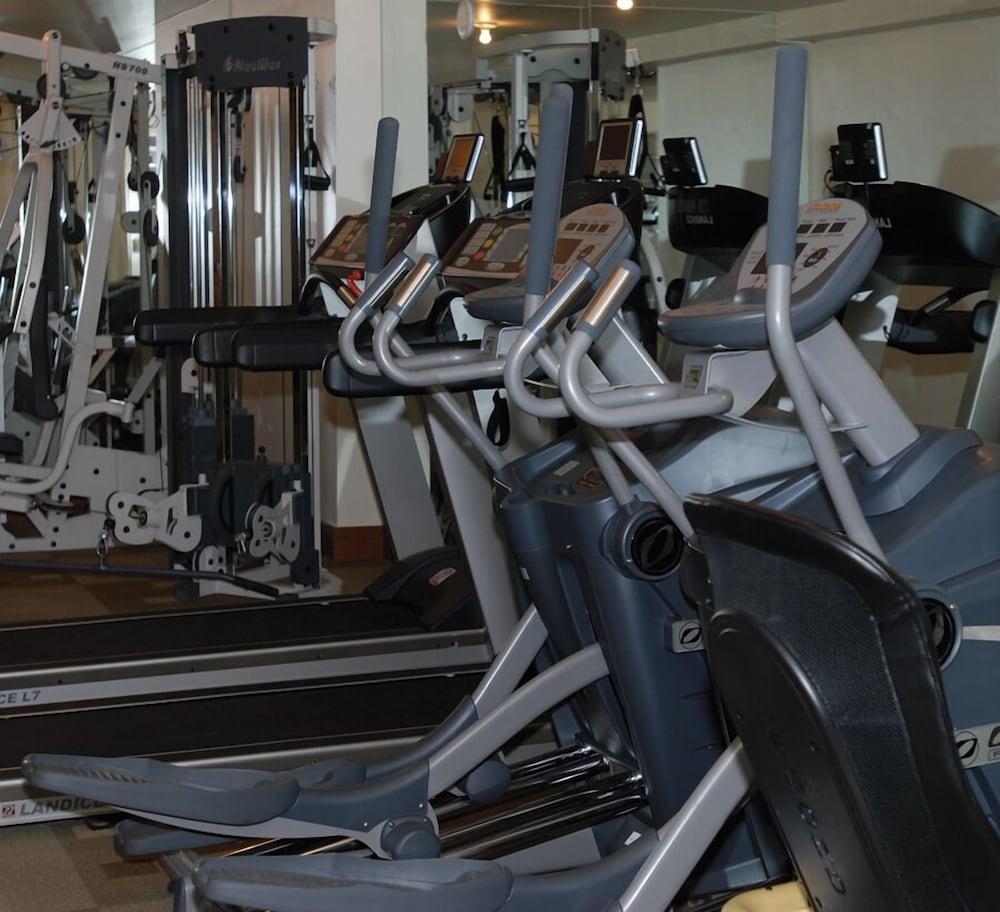 The Crestwood Condominiums photo 85