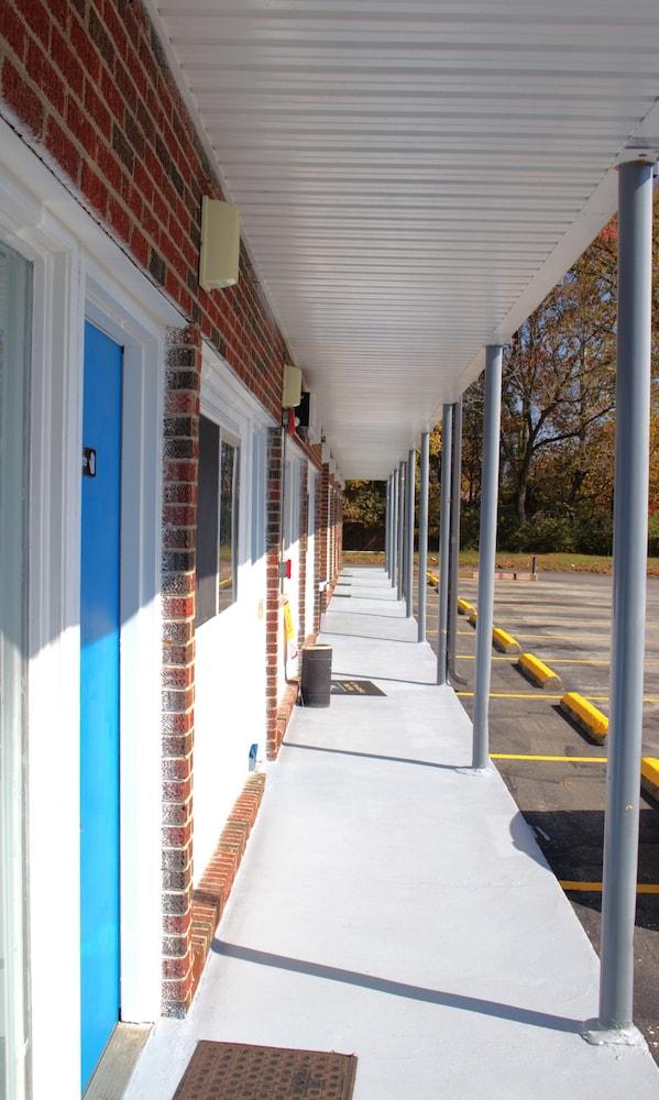 Volunteer Inn at Church Hill photo 15