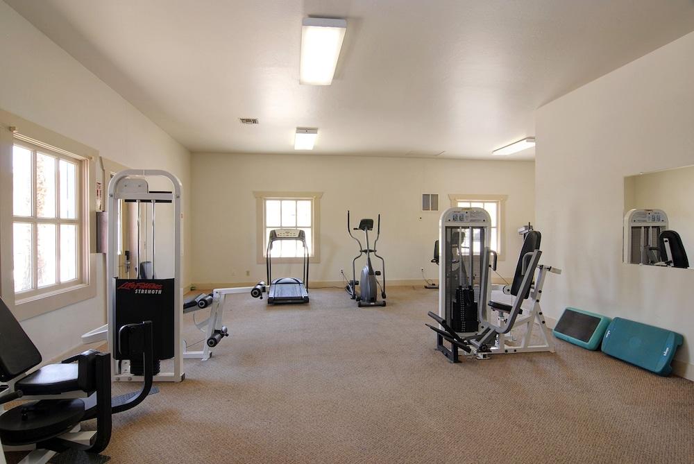 Palm Canyon Hotel & RV Resort photo 2