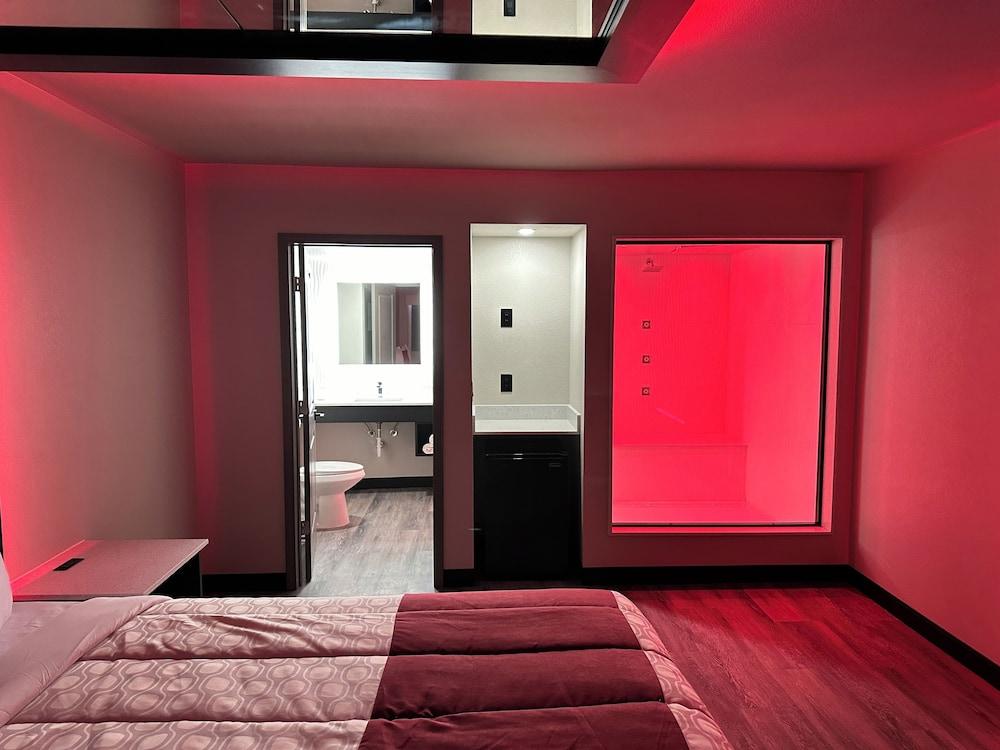Imperial Suites photo 17