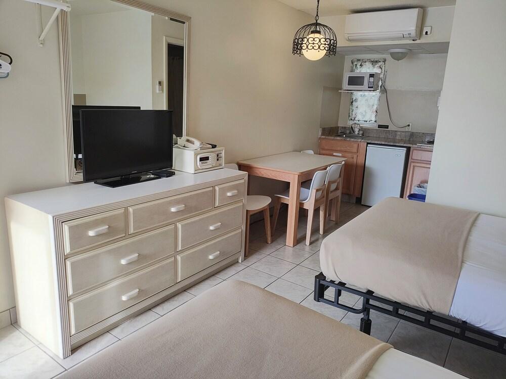 Condor Motel photo 27