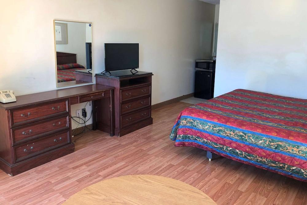 Night Inn by Hotel O Selma I 95 photo 9