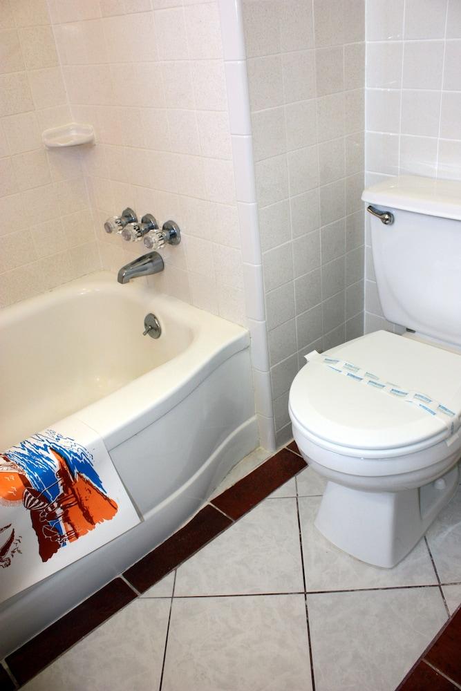 Key West Motel photo 13