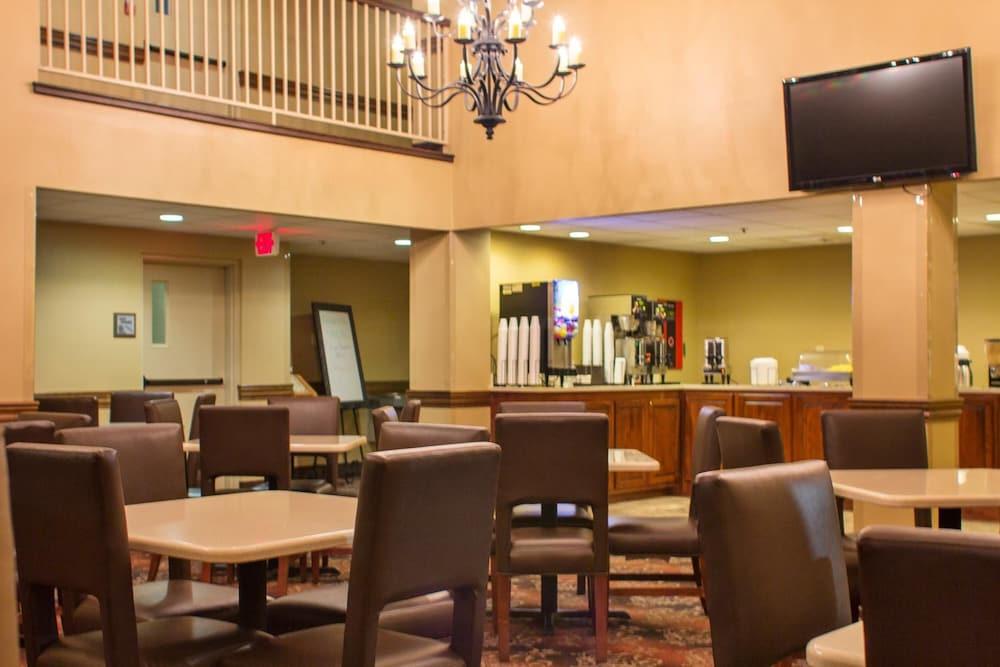 Grand Oaks Hotel photo 27
