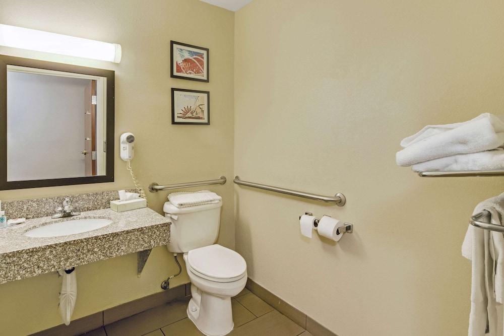 Comfort Inn Henderson - Evansville South photo 31