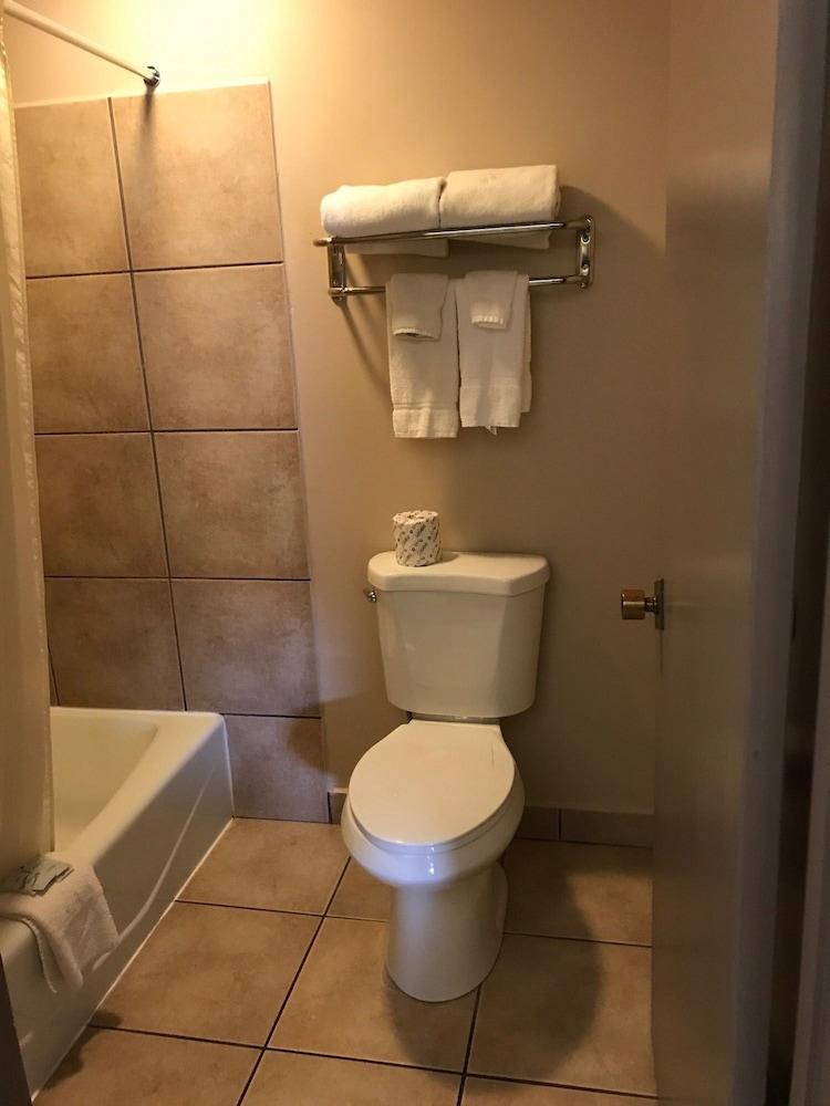 Adobe Inn photo 14