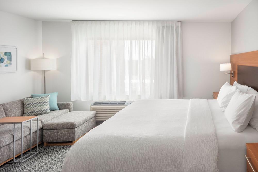 TownePlace Suites by Marriott Bangor photo 8