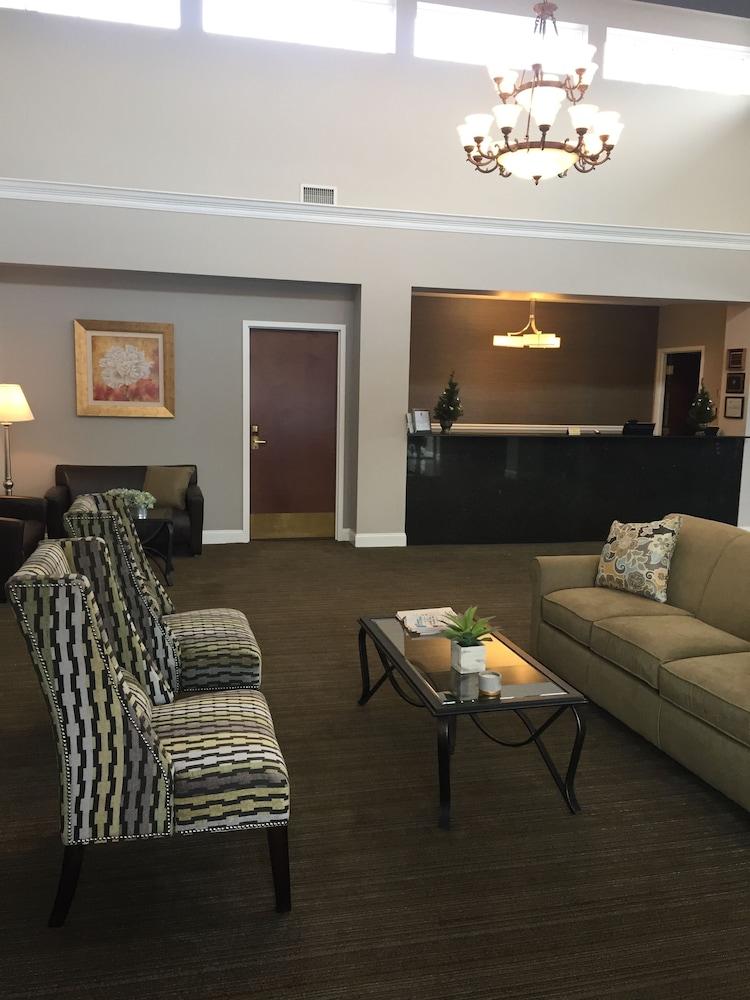 Belvedere Inn photo 13