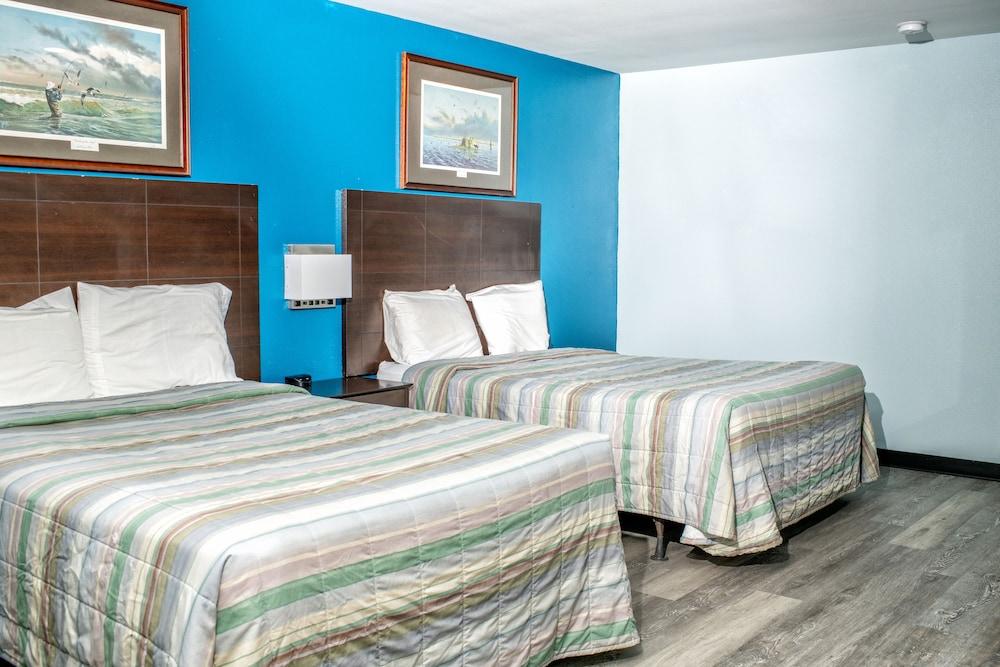 Captain Quarters Motel photo 16