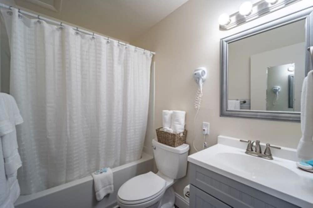 Ocean Glass Inn photo 57