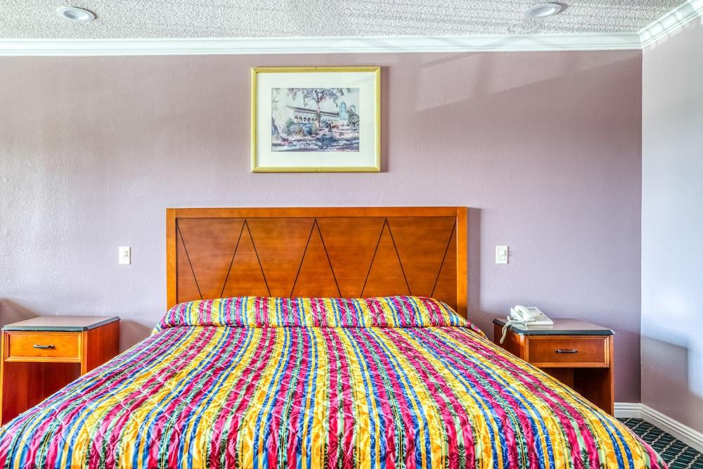 Passport Inn Whittier photo 6