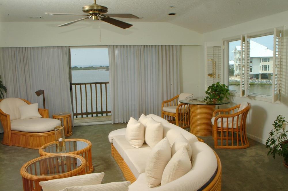 Lighthouse Club Hotel photo 6