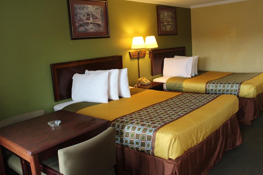 Americas Best Value Inn Conyer photo 17