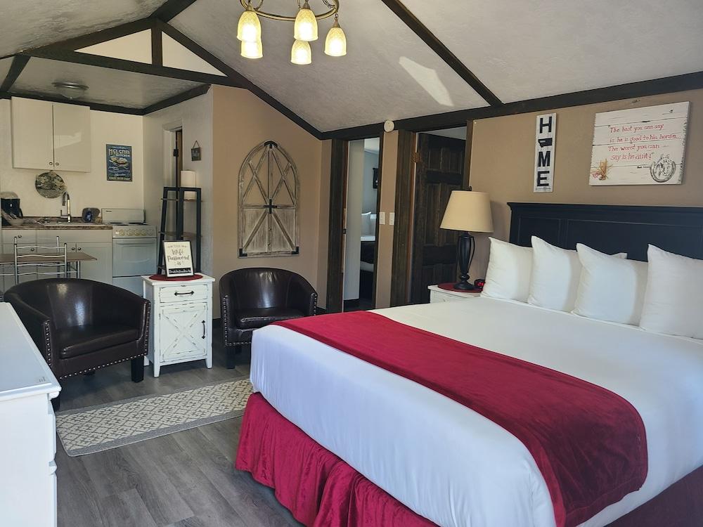 Lamplighter Cabins & Suites photo 12