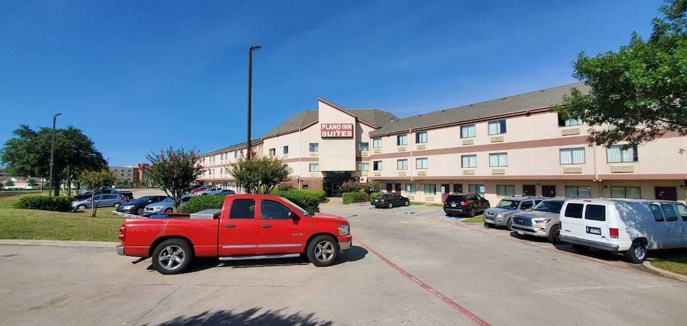 Plano Inn & Suites photo 1
