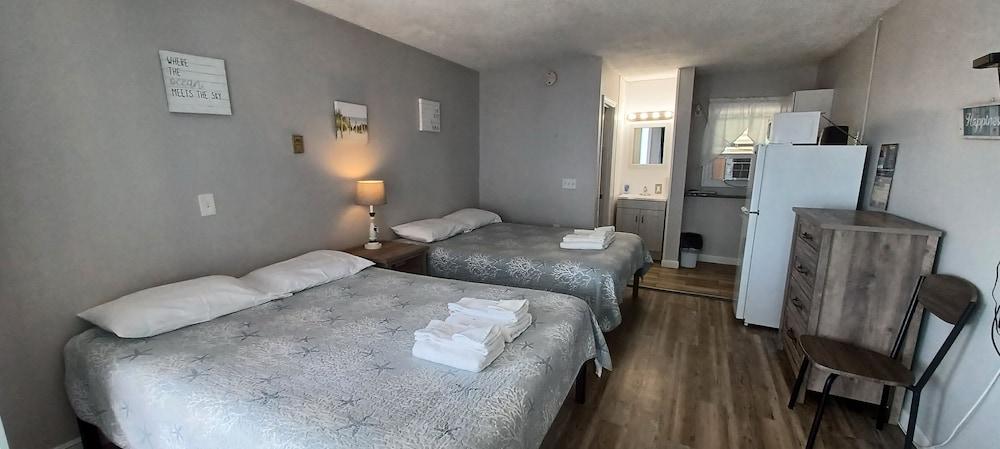 Breakers by the Sea photo 66