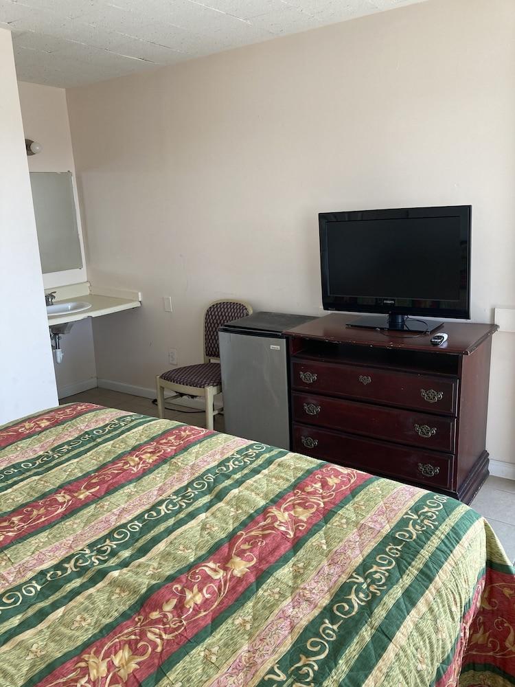 Surfside Motel photo 6