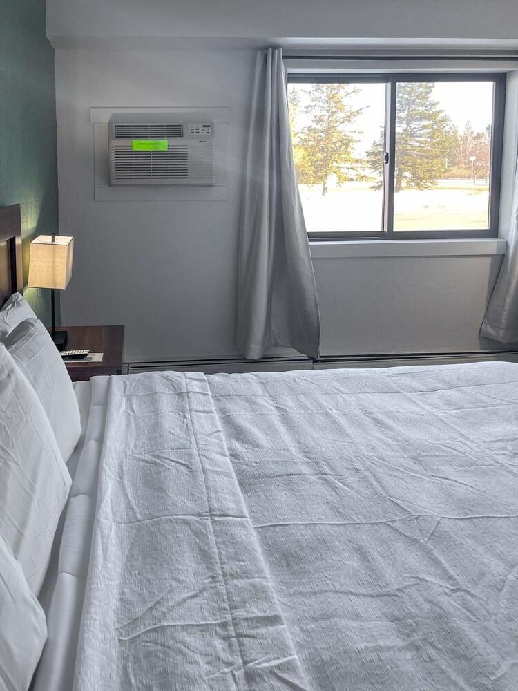 River Bend's Walleye Inn photo 14