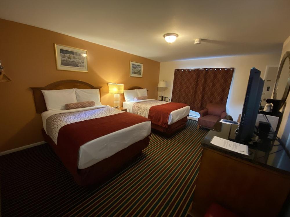 Cozy Corner Motel photo 17