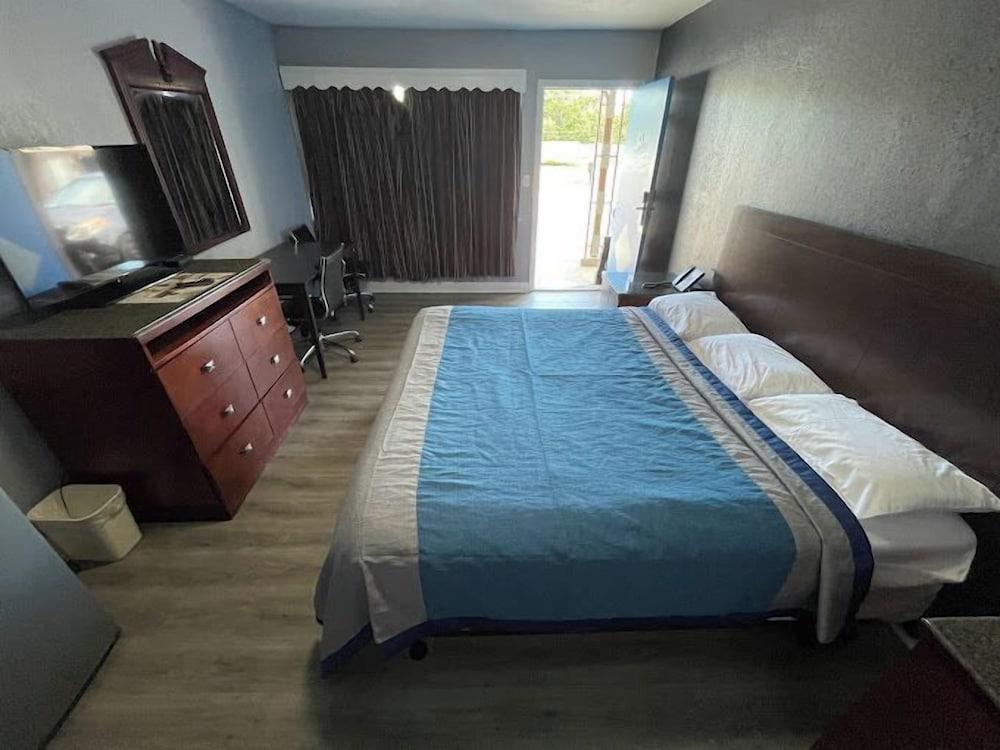 Reed Motel photo 2