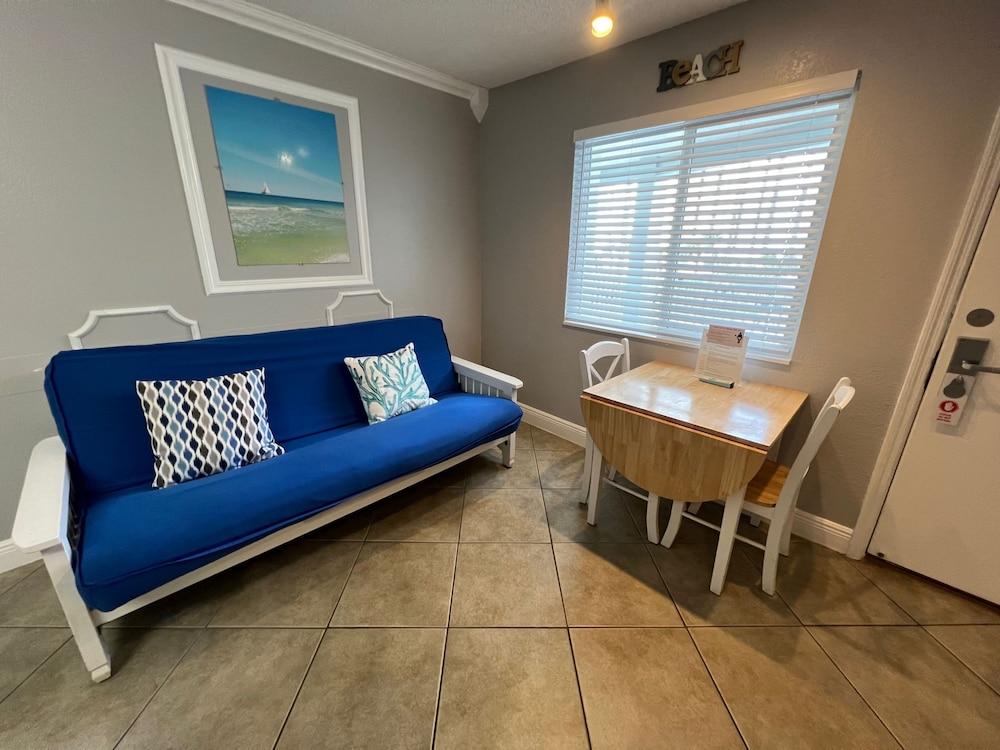 Pelican Pointe Clearwater Beach Hotel photo 40