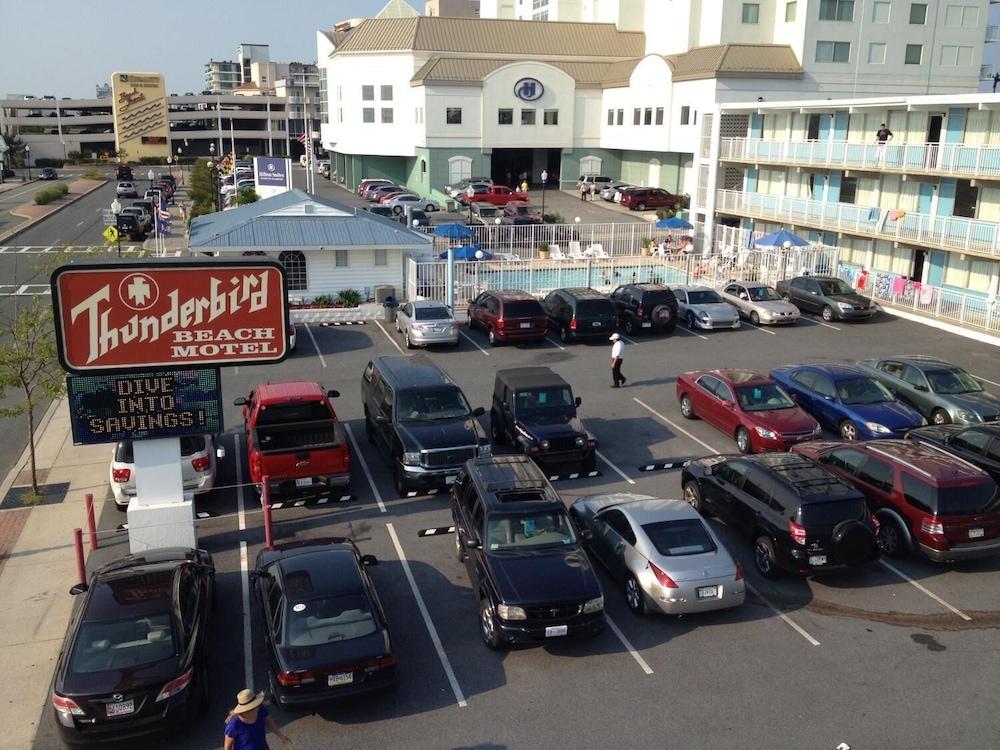 Thunderbird Beach Motel photo 10
