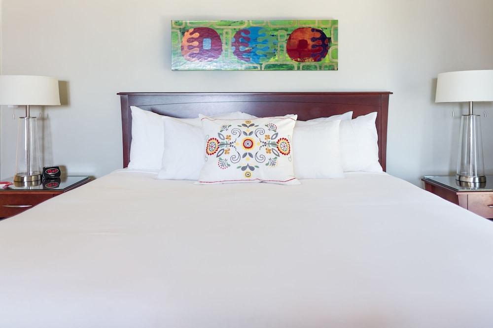 Whale Cove Inn photo 11