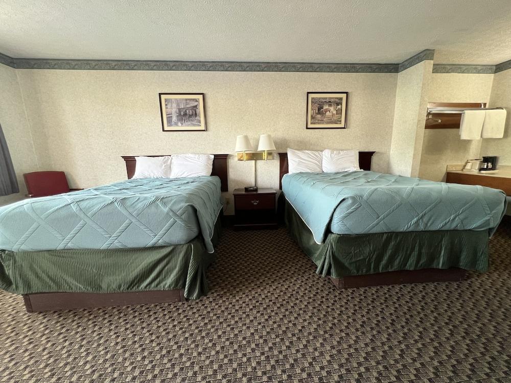Americas Inn photo 59