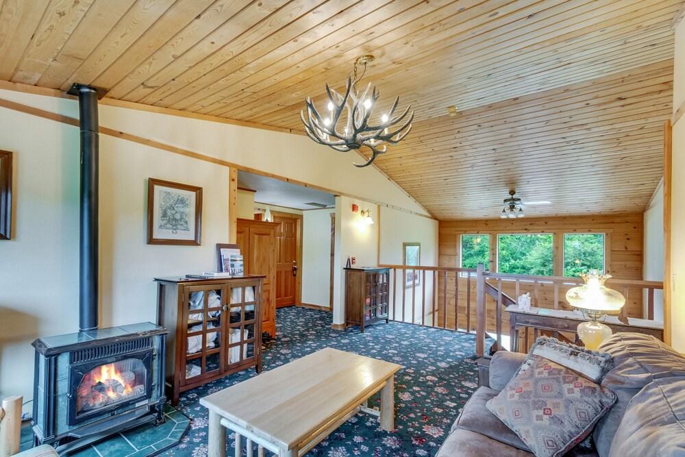 Deer Harbor Inn photo 43