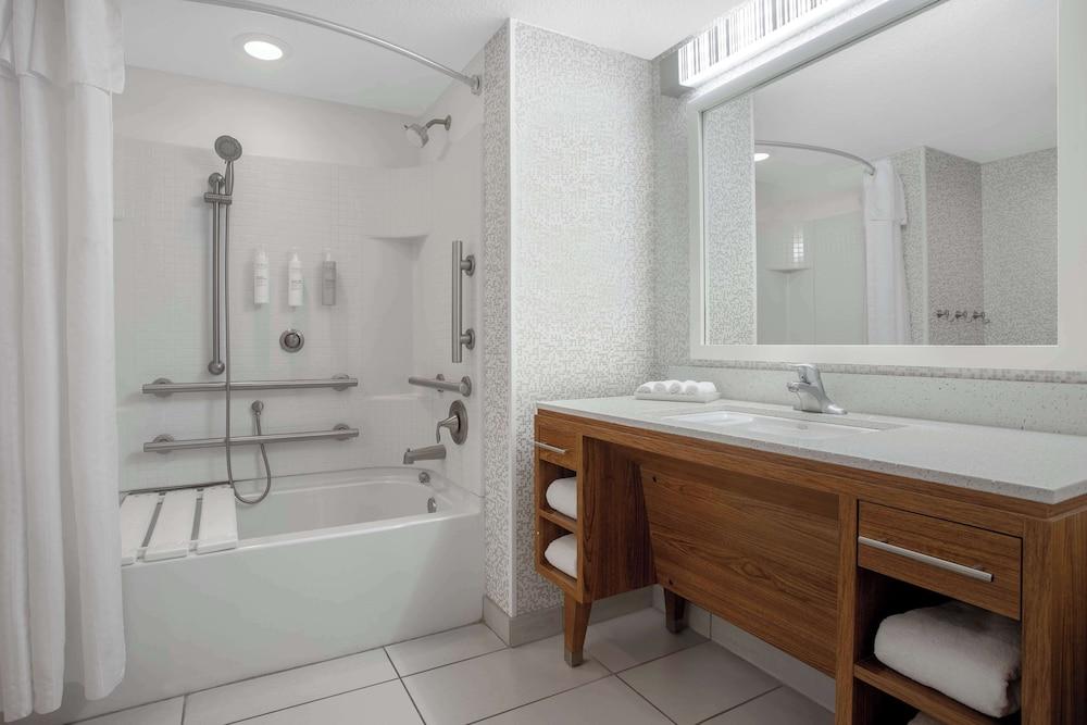 Home2 Suites by Hilton Gainesville Medical Center photo 38