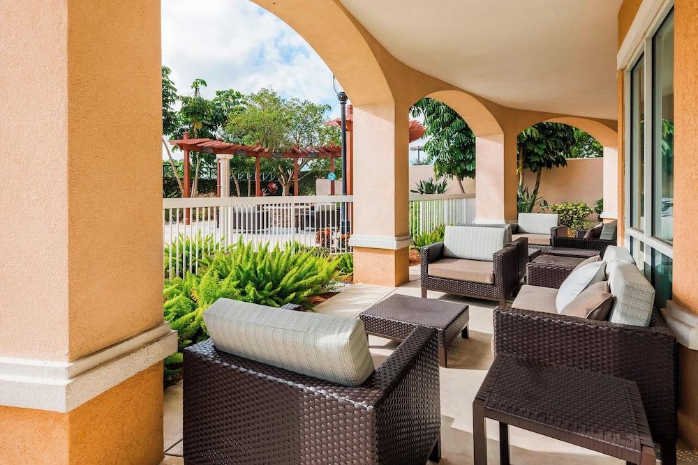 Courtyard by Marriott Fort Myers I-75/Gulf Coast Town Center photo 10
