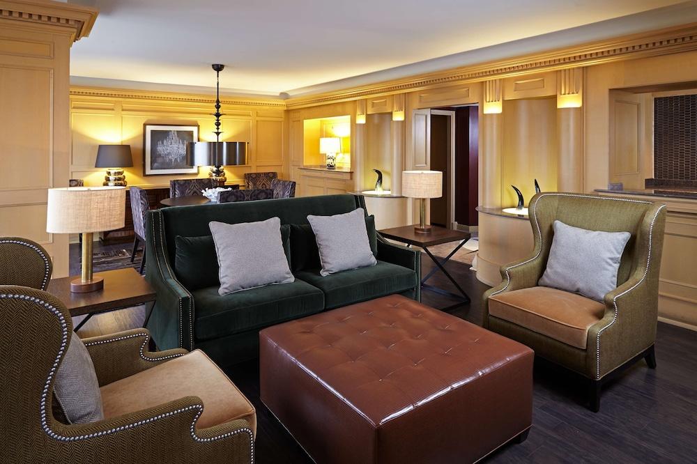 Hilton Houston Westchase photo 18