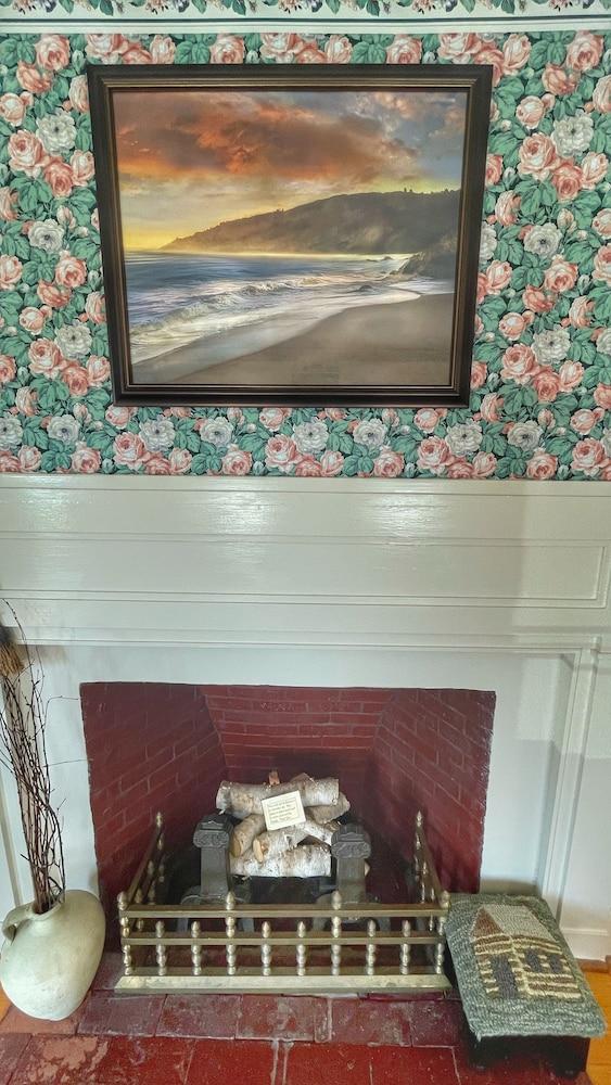 Open Hearth Inn photo 18