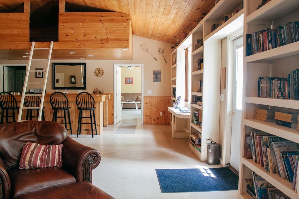 Wellnesste Lodge and Cabin Rentals photo 21