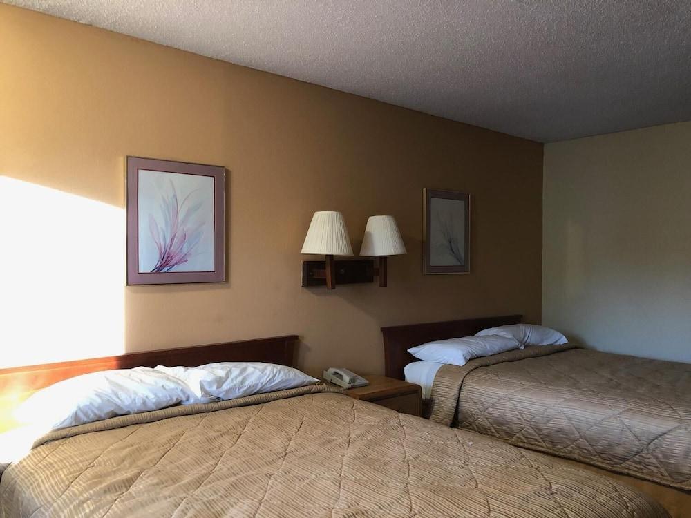 America's Best Inn photo 43