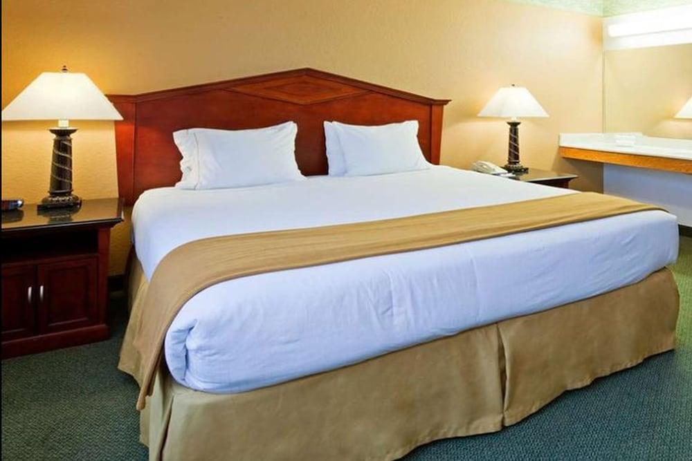 Blue Way Inn Eagan Extended Stay photo 10