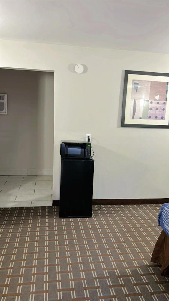 New Budget inn photo 9