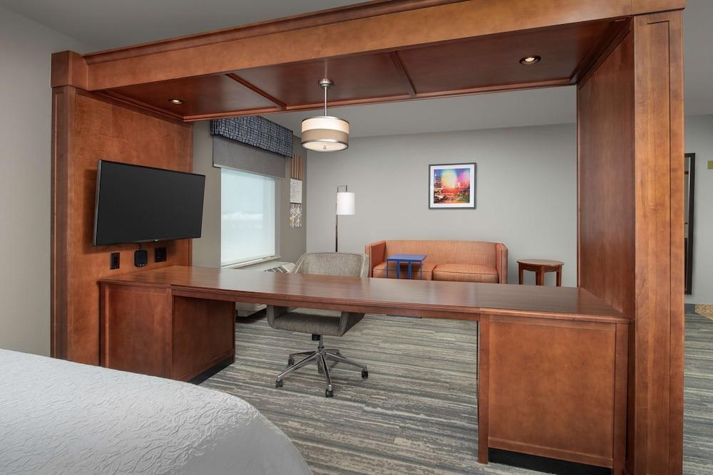 Hampton Inn & Suites Holly Springs photo 11