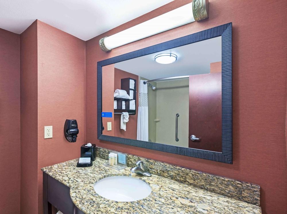 Hampton Inn & Suites Morgan City photo 3