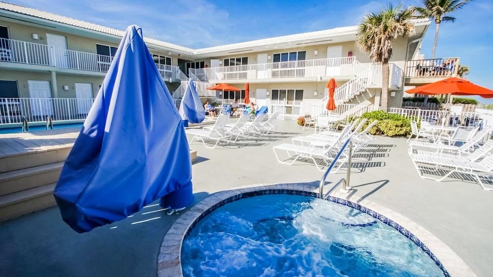 Berkshire Beach Club photo 3