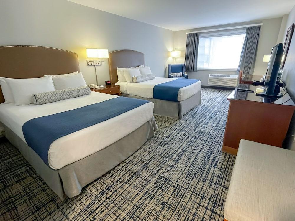 Water's Edge Resort & Spa photo 15
