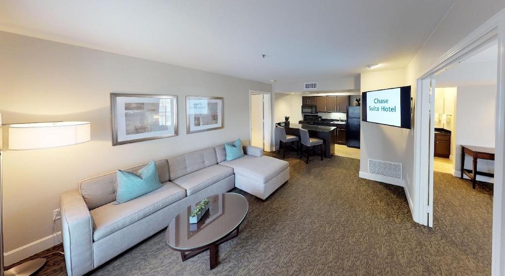 Chase Suites Hotel Brea-Fullerton photo 12