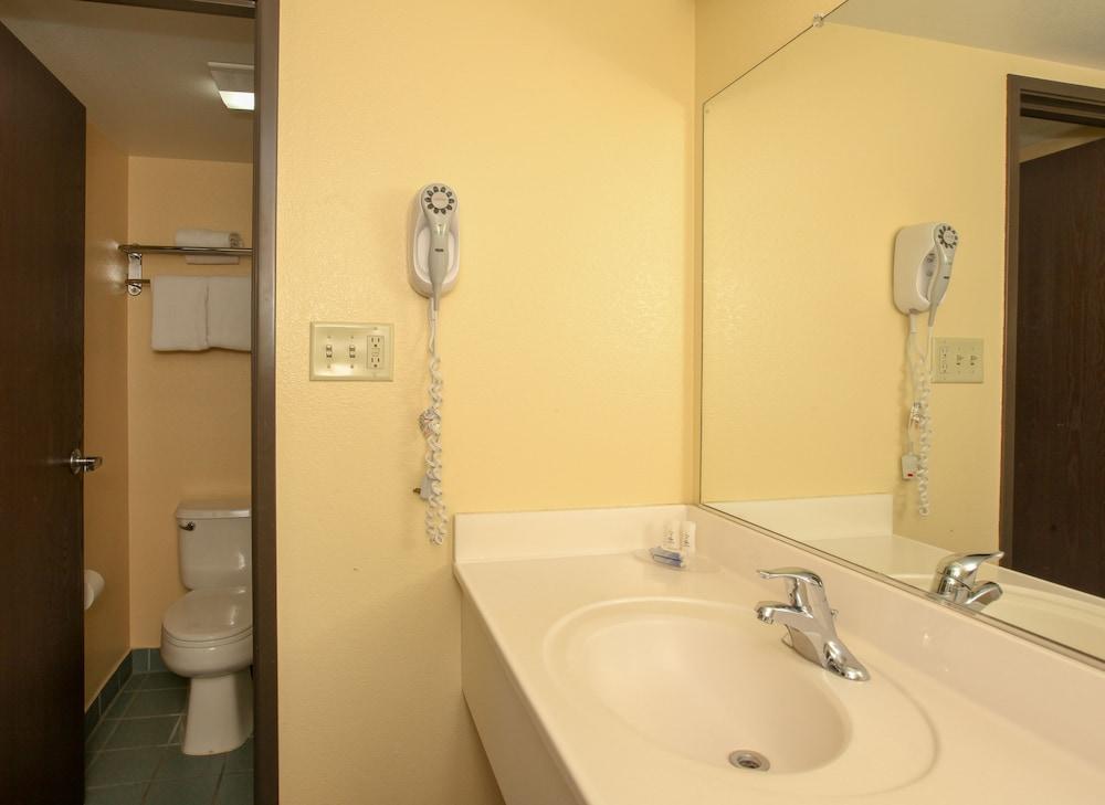 Budget Inn photo 21