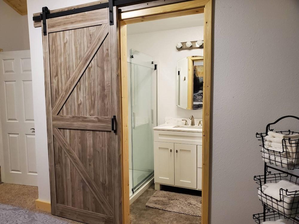 Delta Accommodations-Alaska Country Inn photo 12
