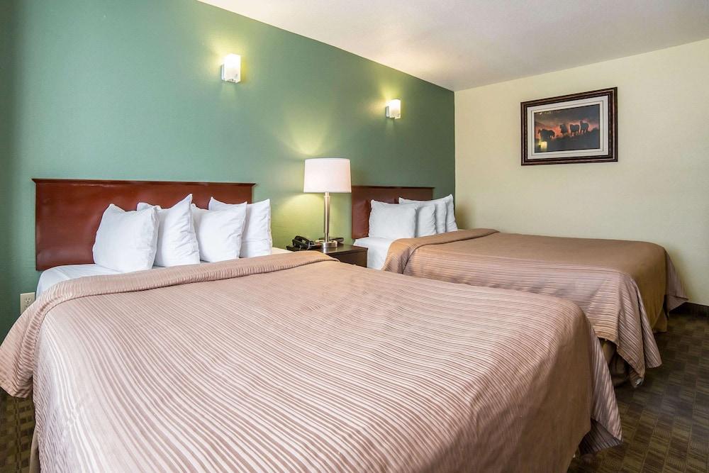 Quality Inn & Suites Elko photo 17