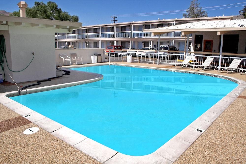 Holiday Motel photo 28