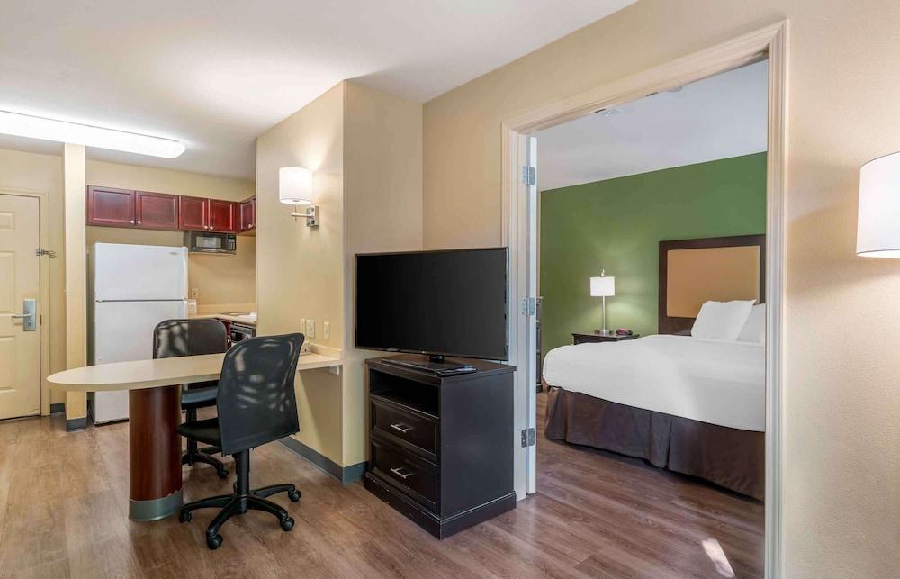 Extended Stay America Suites Portland Hillsboro photo 16