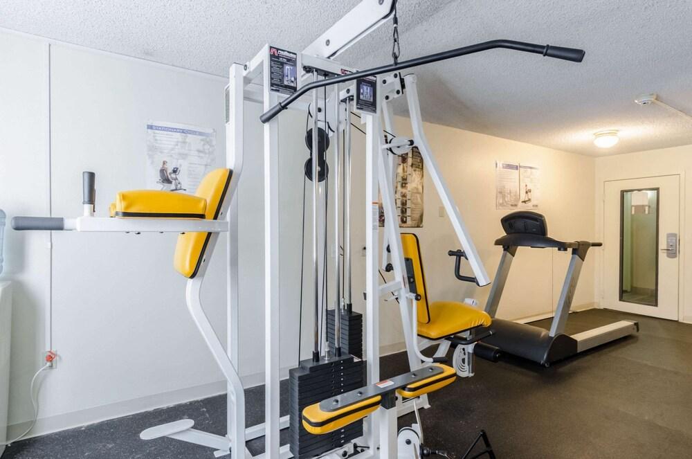 Quality Inn Chicopee - Springfield photo 16