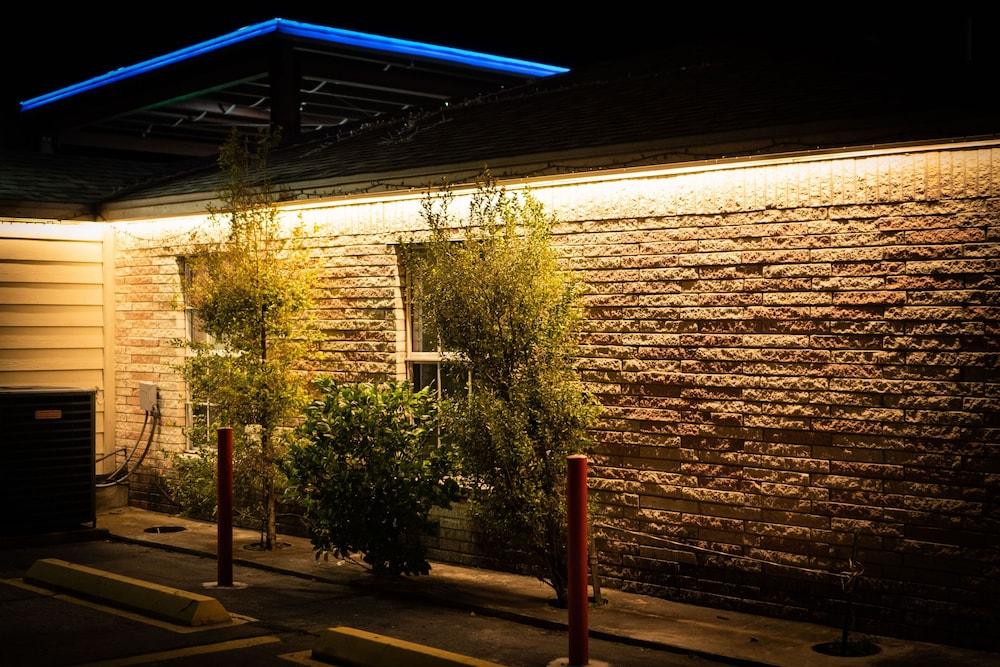 Modern Motel photo 7