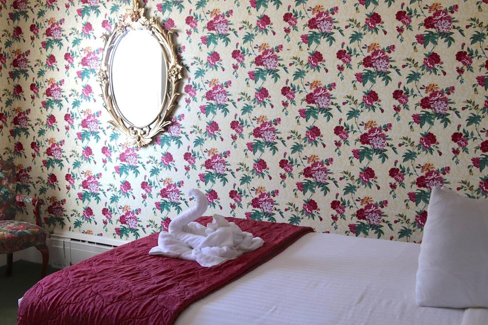 Inn on Mackinac photo 83